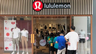 ​市值蒸发百亿：lululemon的增长困局