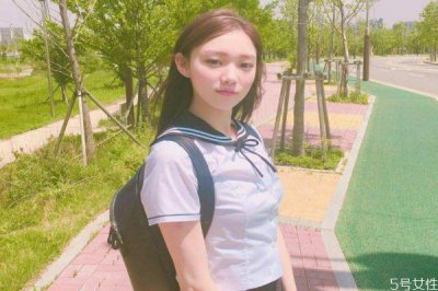 ​如何判断一个女生喜不喜欢你 女孩喜欢你的各种表现