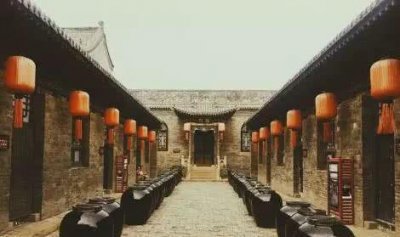 ​乔家大院有什么背景？日军烧杀抢夺无恶不作，却不敢对“它”下手