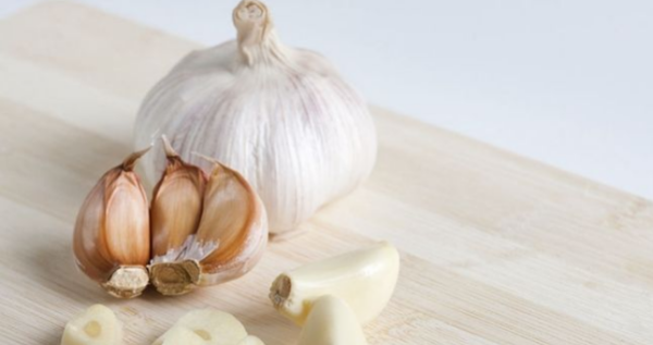 大蒜能放冰箱保存,大蒜能不能放冰箱图3