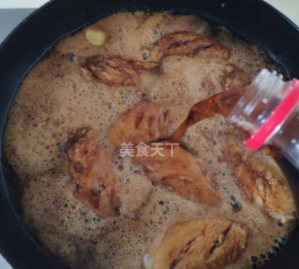 最正宗可乐鸡翅的做法,可乐鸡翅的做法 最正宗的做法视频教程图5