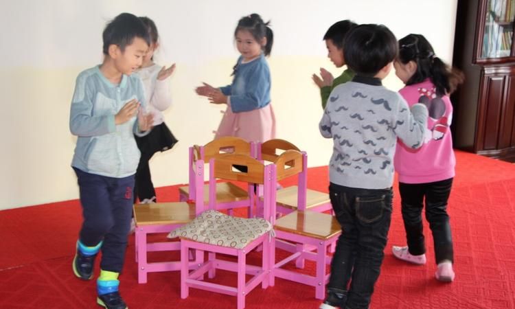 抢椅子的规则是什么要简略