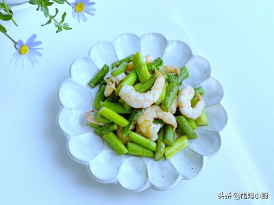 ​芦笋什么季节吃（适合春天吃的家常菜美味又低脂）