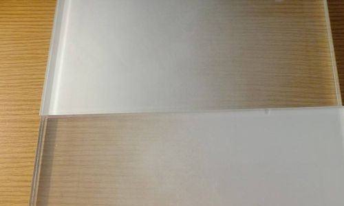 钢化玻璃封阳台多少钱一平米