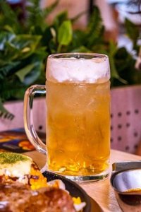 ​喝冰啤酒下火嘛(喝冰啤酒对身体有什么影响)