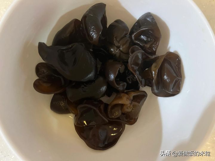 素炒西兰花怎么炒好吃（清炒西蓝花教程分享）