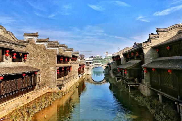 古镇景区开什么店赚钱:古镇上卖什么最赚钱