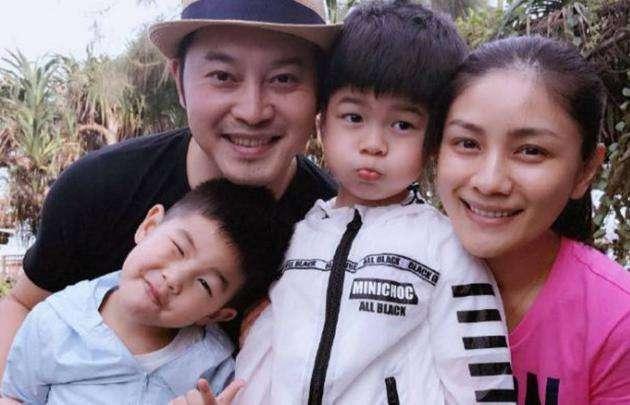 沙溢为胡可庆生,零时准点撒狗粮,老夫老妻贼有爱