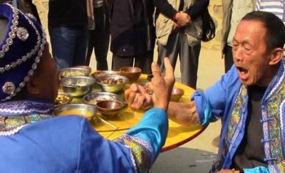 ​划拳五十十五怎么玩（哥俩好划拳十句口诀)