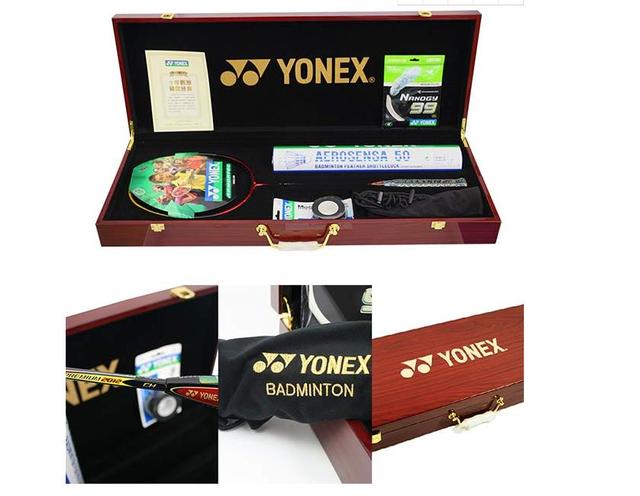 最贵的羽毛球价格表（天价羽毛球拍卖情怀可以接受）(2)